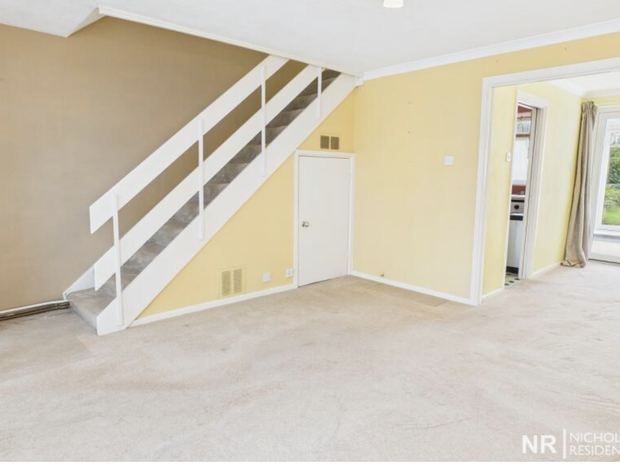37 Angus Close before, photo 1 of 6