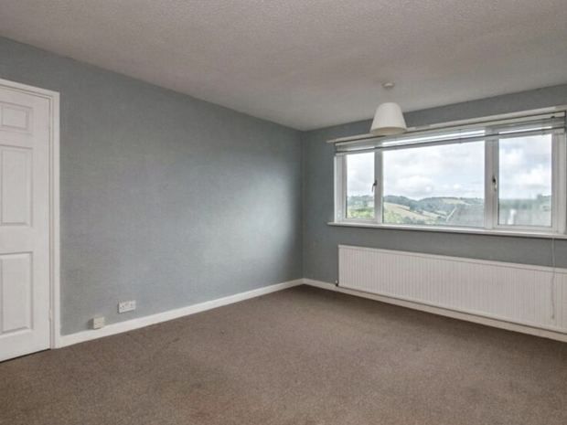 4 Woodleigh Close, Exeter before, photo 6 of 8